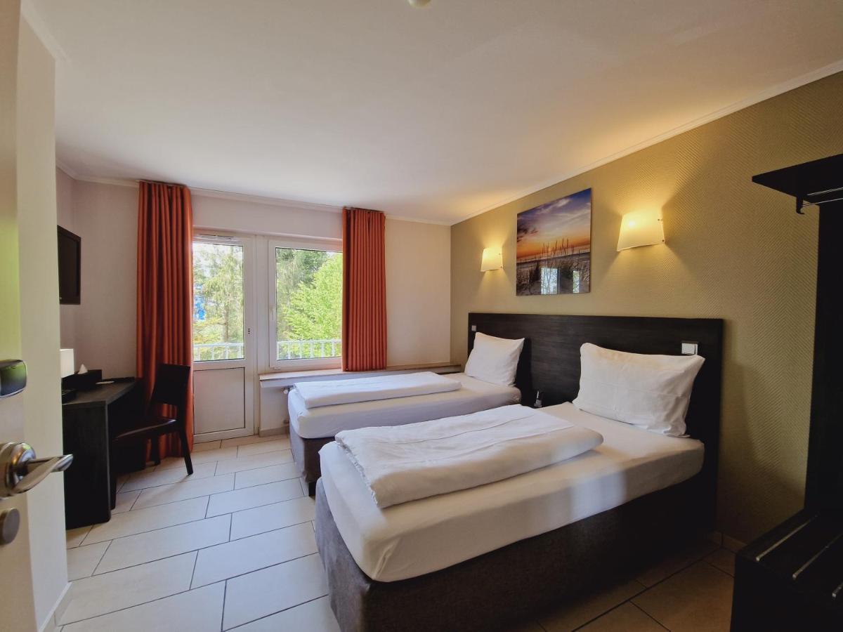 Bivius Hotel Restaurant Luxembourg Strassen Eksteriør bilde