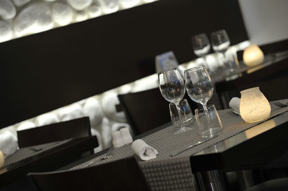 Bivius Hotel Restaurant Luxembourg Strassen Eksteriør bilde