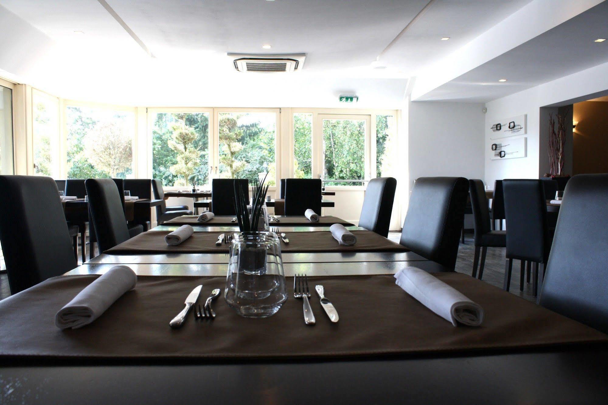 Bivius Hotel Restaurant Luxembourg Strassen Eksteriør bilde