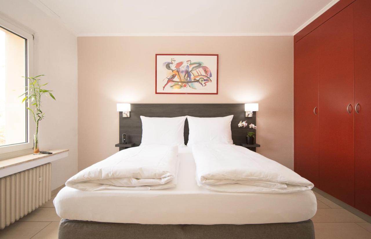 Bivius Hotel Restaurant Luxembourg Strassen Eksteriør bilde